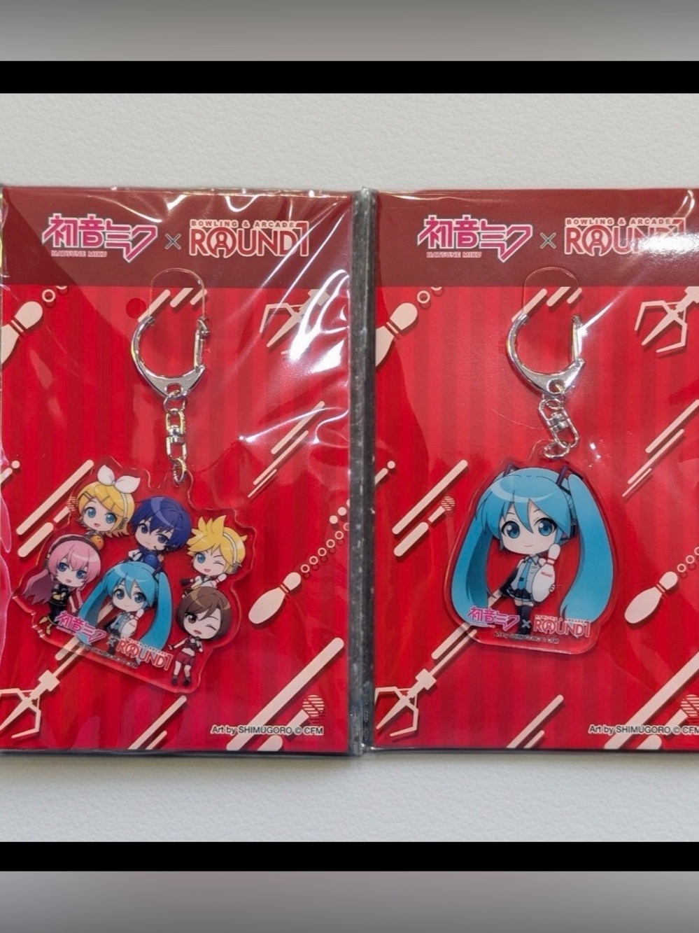 Hatsune Miku Acrylic Keychain 2 pieces